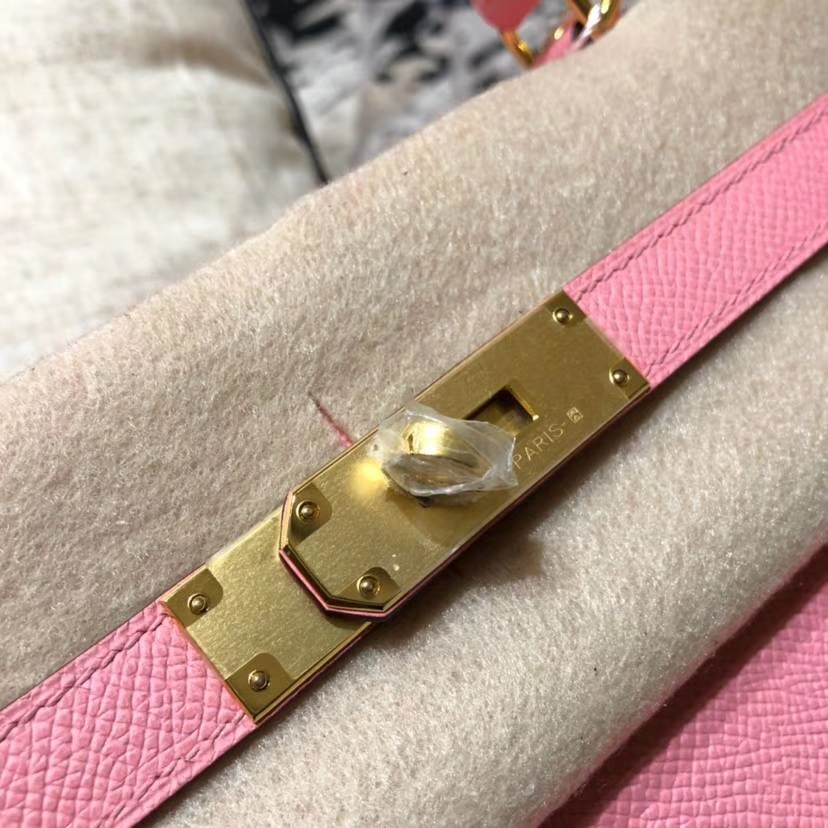 爱马仕凯莉包价格 Hermes Kelly28CM 奶昔粉进口Epsom牛皮 金扣
