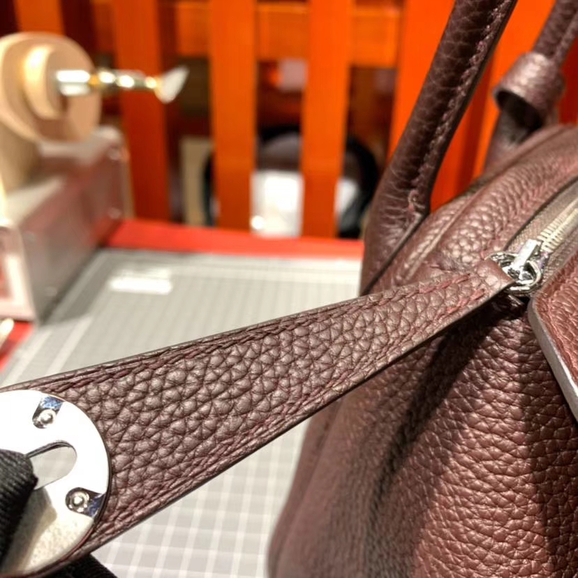 爱马仕Lindy包包 Hermes原厂御用Togo牛皮琳迪包Lindy26CM 波尔多酒红 银扣