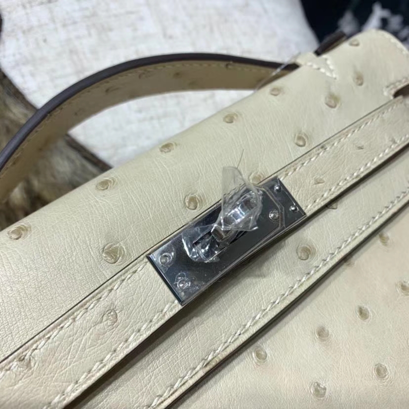 Hermes Minikelly Pochette22CM 爱马仕CC10奶昔白南非鸵鸟皮迷你凯莉包 银扣