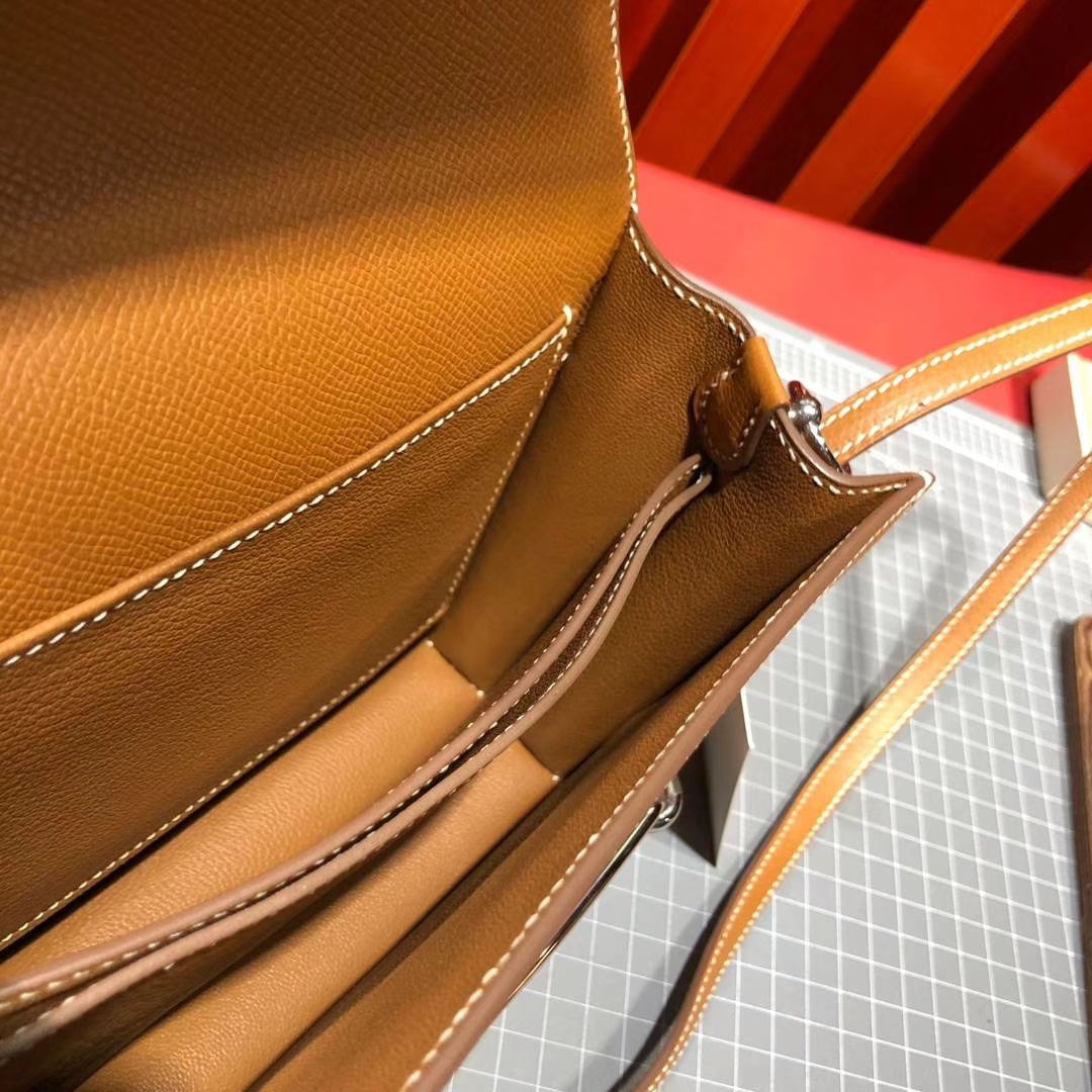 Hermes Roulis19CM 爱马仕CK75金棕色原厂掌纹牛皮猪鼻子包斜挎包 银扣