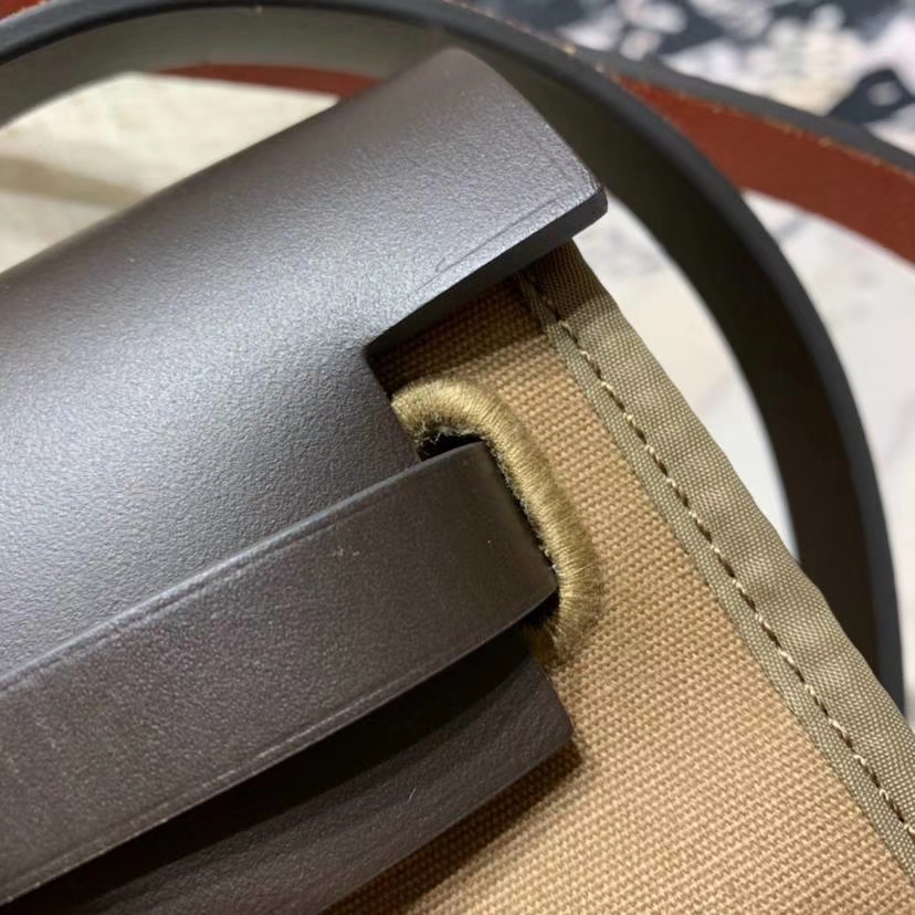 Hermes包包批发 爱马仕大象灰帆布拼马鞭皮Herbag手提单肩包31CM