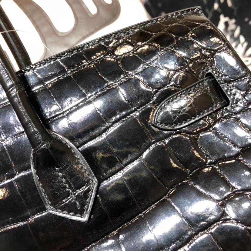 Hermes Birkin35CM 爱马仕黑色亮光尼罗鳄鱼皮铂金包 金扣