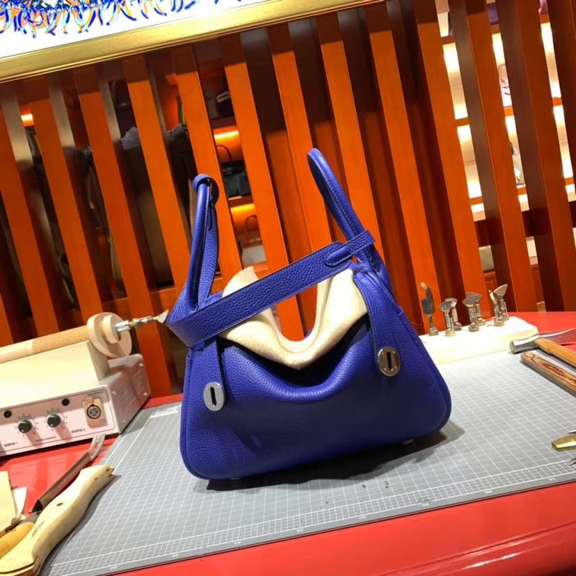 Hermes Lindy26CM 爱马仕电光蓝原厂御用Togo牛皮琳迪包 银扣