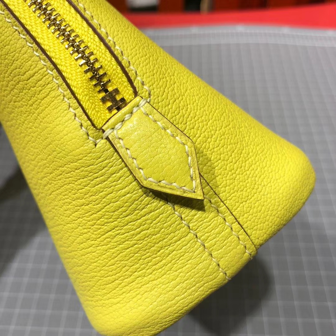 Hermes Mini Bolide 爱马仕柠檬黄山羊皮迷你保龄球包 金扣