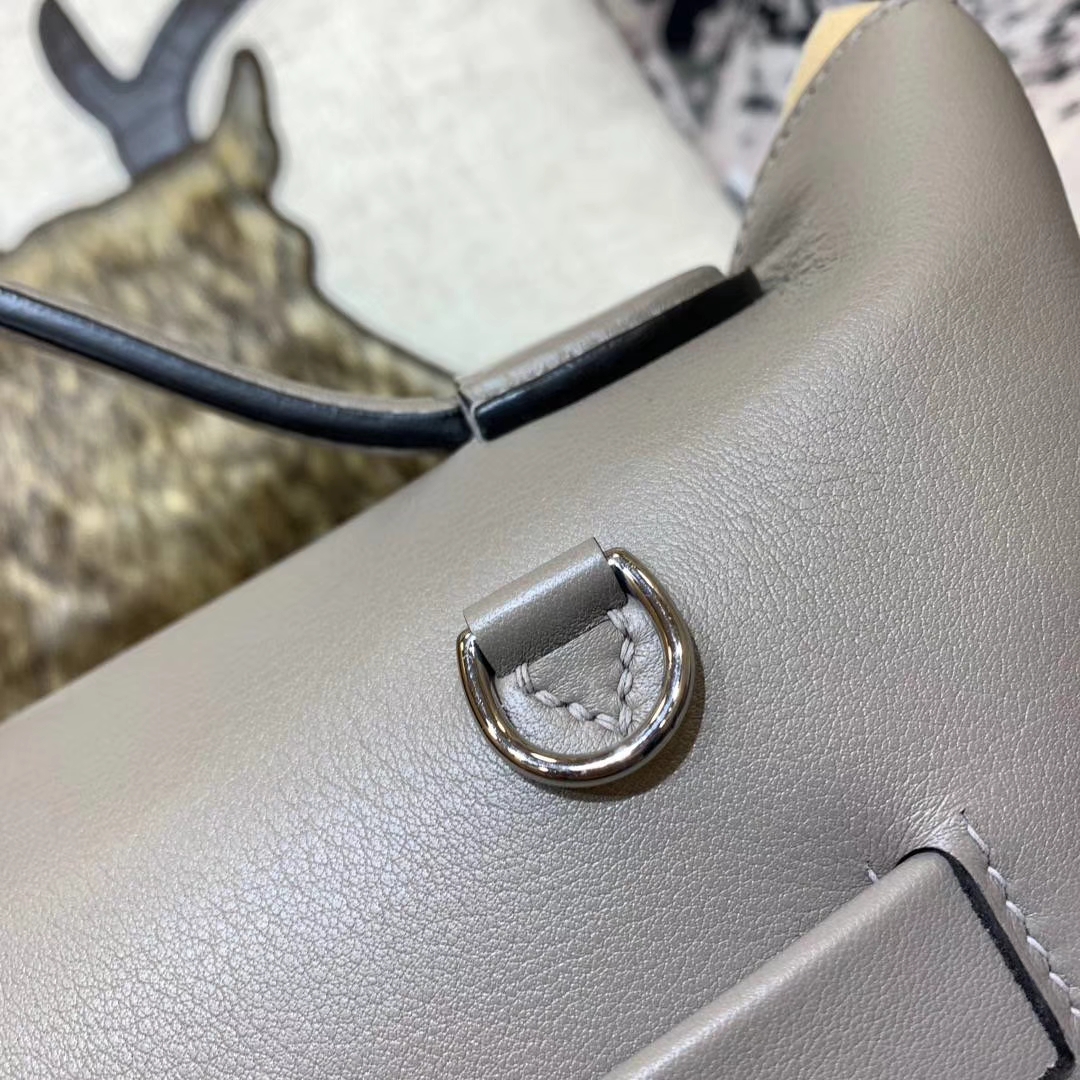 爱马仕女包价格 Hermes Kelly24-24 浅灰色Swift牛皮新款凯莉包 银扣