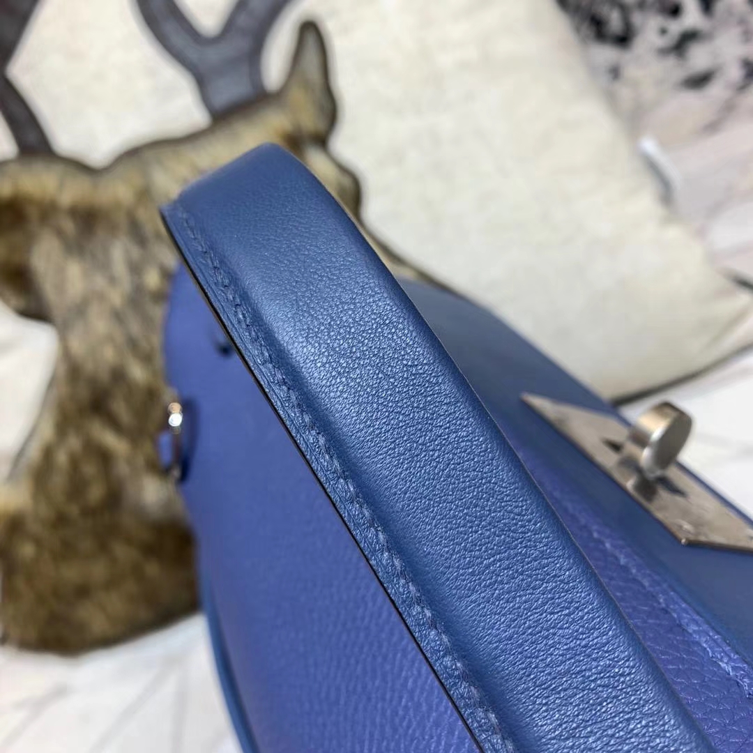 爱马仕新款凯莉包 Hermes Kelly24-24 蓝色Togo牛皮手提女包 银扣