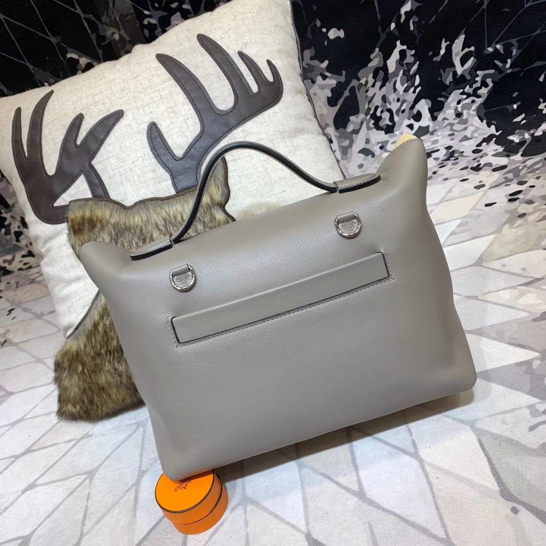 爱马仕女包价格 Hermes Kelly24-24 浅灰色Swift牛皮新款凯莉包 银扣