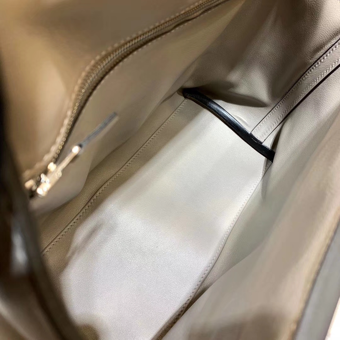 爱马仕女包价格 Hermes Kelly24-24 浅灰色Swift牛皮新款凯莉包 银扣