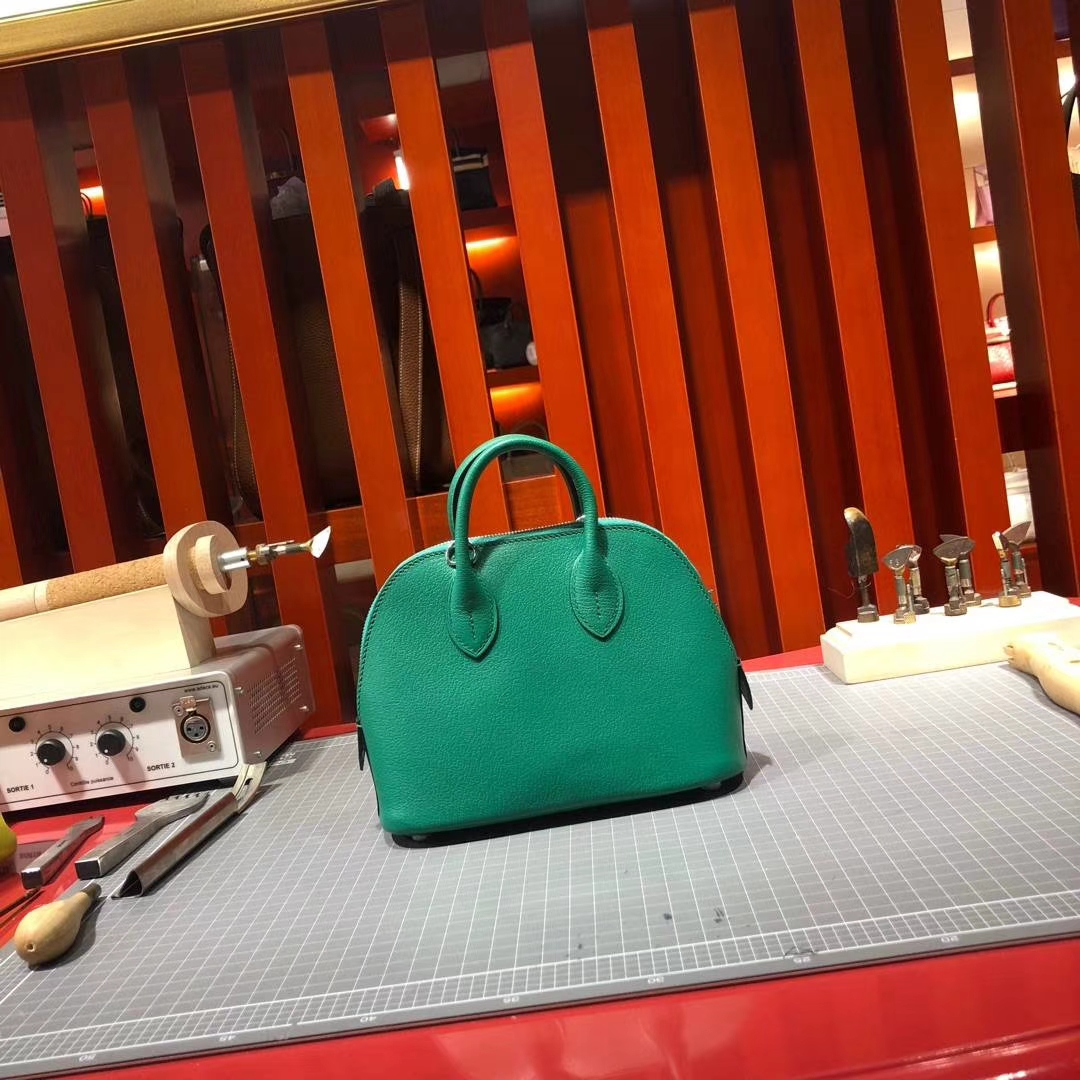 广州包包批发 Hermes爱马仕孔雀绿进口顶级山羊皮mini Bolide迷你保龄球包 银扣