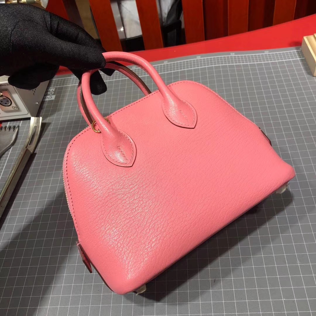 爱马仕新款女包 Hermes Mini Bolide 山羊皮迷你保龄球包手提包 粉色