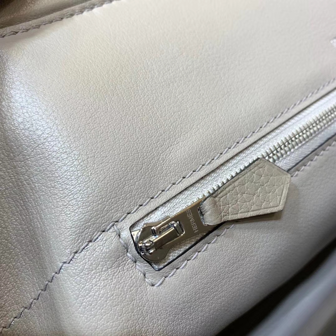 爱马仕包包价格 Hermes Kelly24-24 灰色顶级Togo牛皮新款凯莉包 银扣