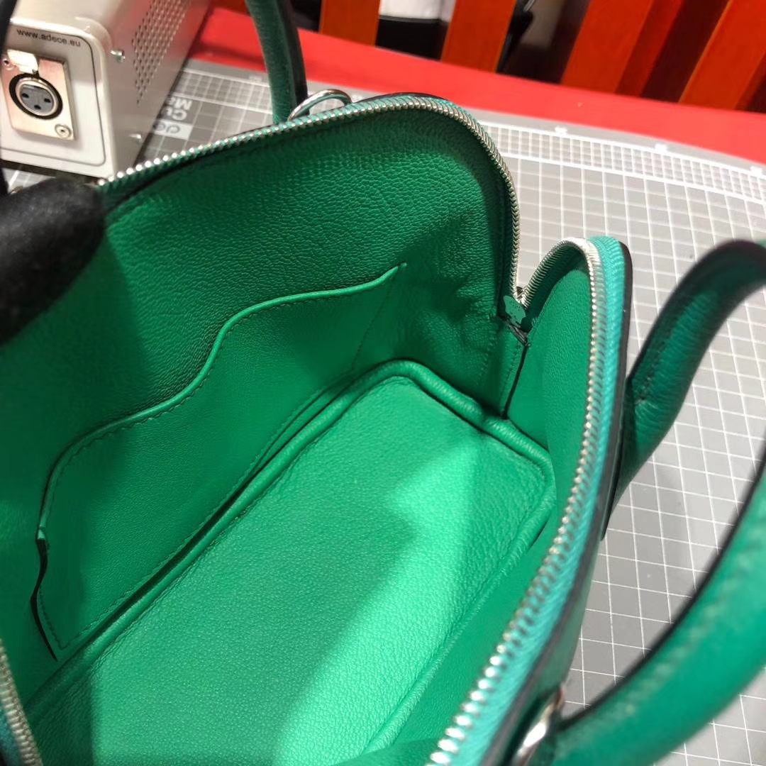 广州包包批发 Hermes爱马仕孔雀绿进口顶级山羊皮mini Bolide迷你保龄球包 银扣