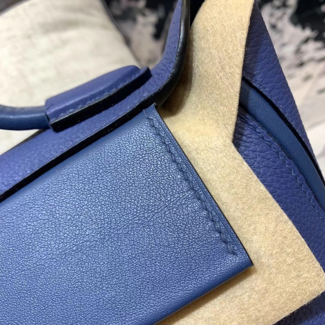 爱马仕新款凯莉包 Hermes Kelly24-24 蓝色Togo牛皮手提女包 银扣