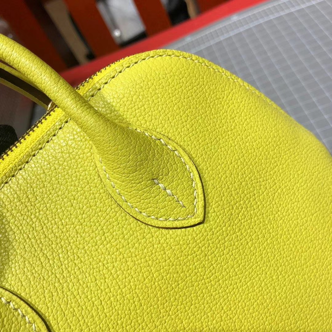 Hermes Mini Bolide 爱马仕柠檬黄山羊皮迷你保龄球包 金扣