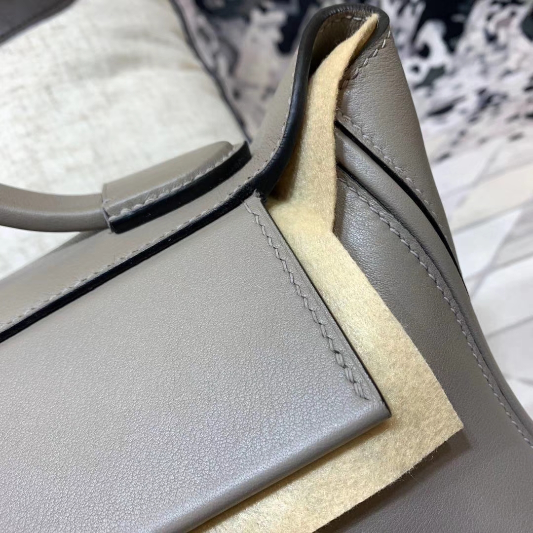 爱马仕女包价格 Hermes Kelly24-24 浅灰色Swift牛皮新款凯莉包 银扣