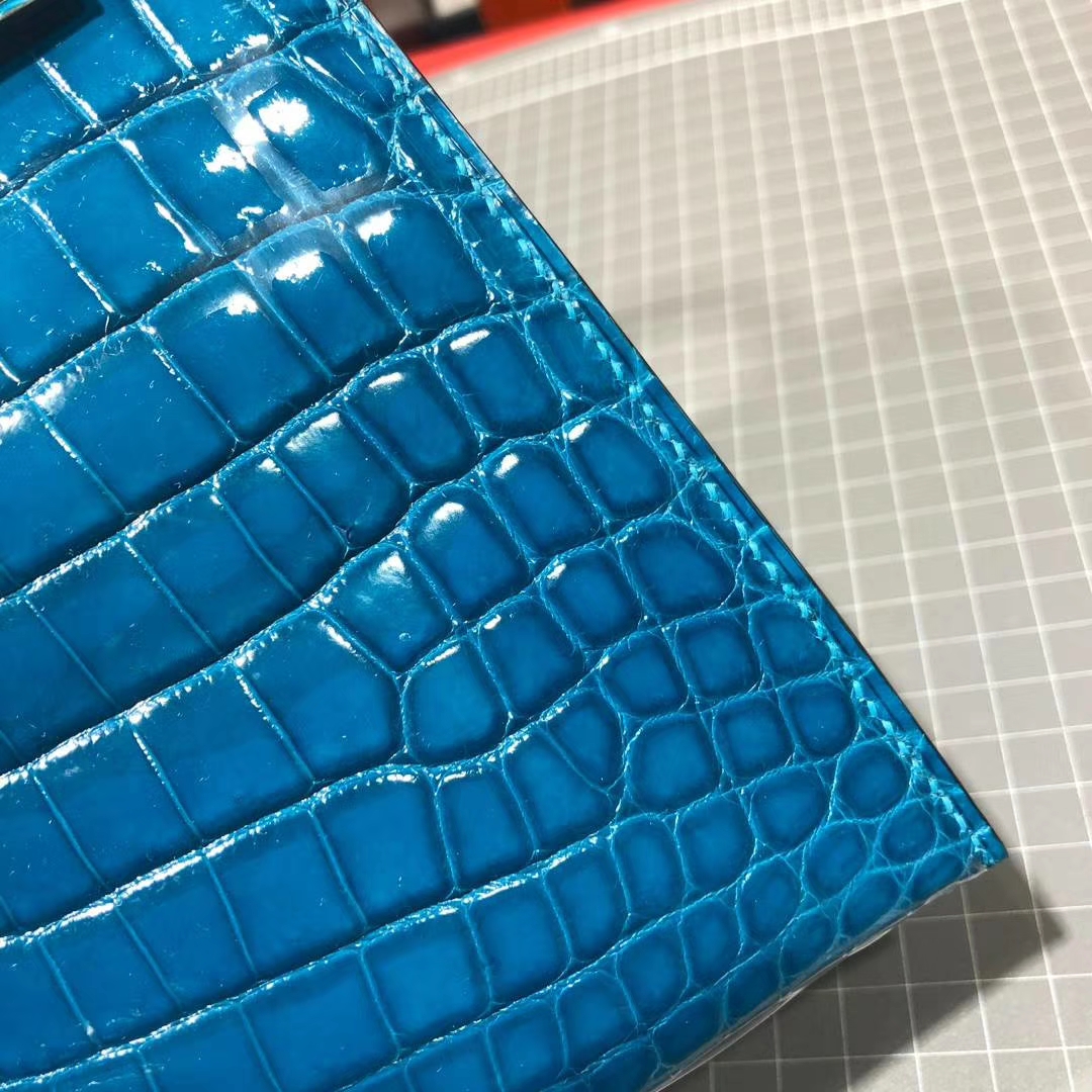 爱马仕凯莉包价格 Hermes水妖蓝法国Hcp尼罗鳄鱼皮Kelly包包25CM 金扣
