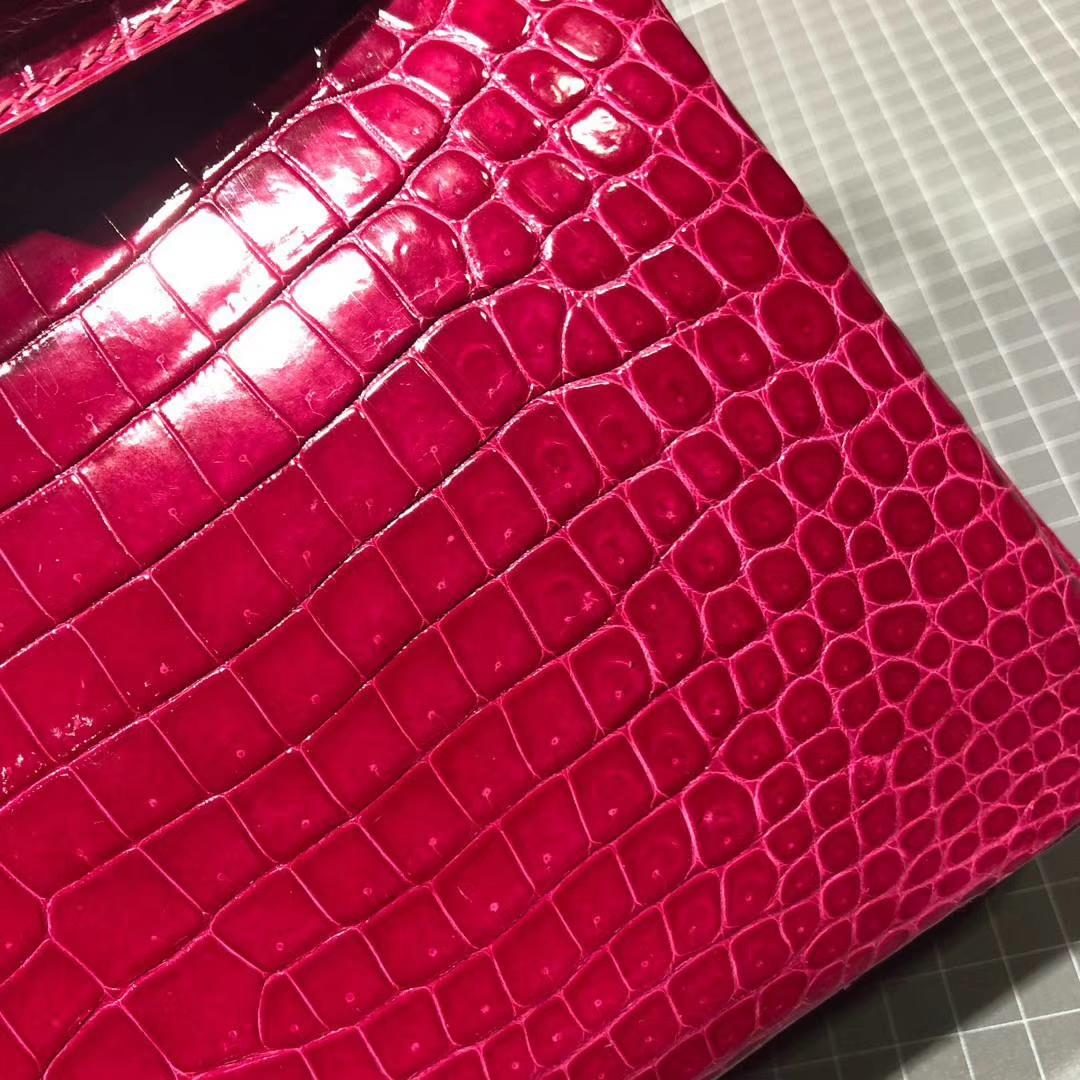 爱马仕鳄鱼皮女包 Hermes Birkin25CM 桃红紫亮面鳄鱼皮铂金包 金扣