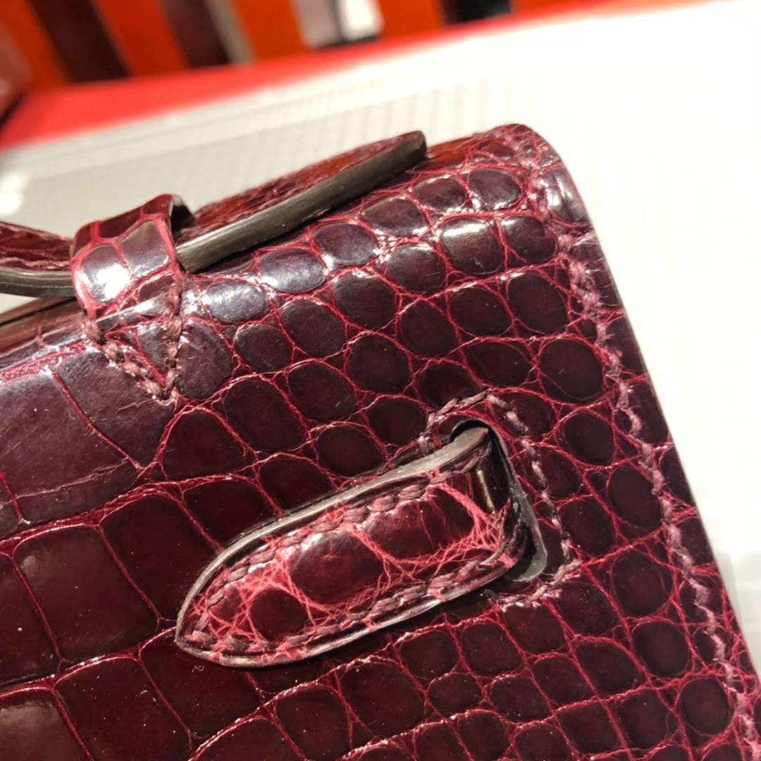 Hermes包包官网 爱马仕波尔多酒红美洲鳄鱼皮迷你凯莉包Minikelly22cm 金扣