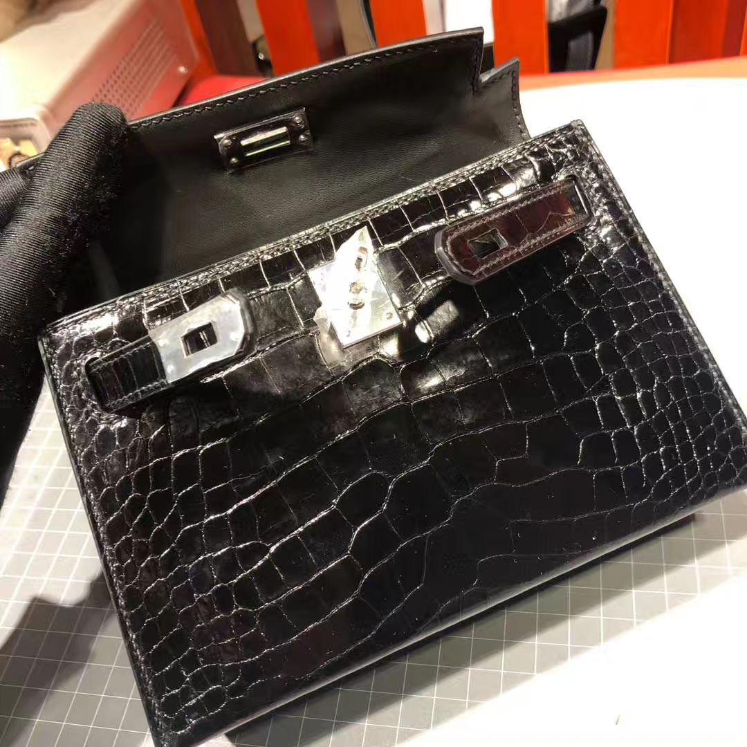 Hermes Minikelly2代 爱马仕黑色亮面美洲鳄鱼皮迷你凯莉包2代手包 银扣