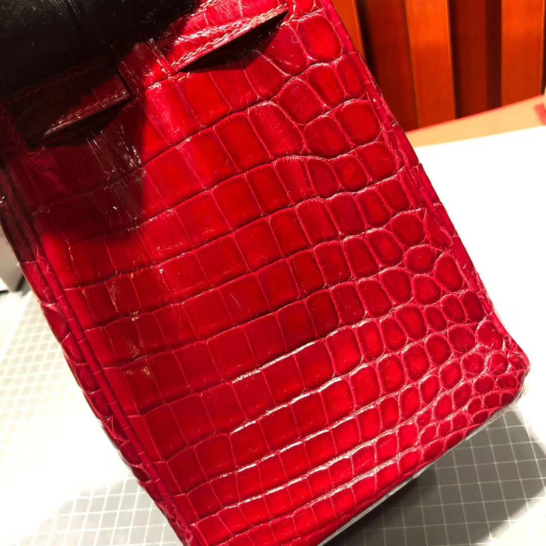 Hermes Birkin25CM 爱马仕法国亮面尼罗鳄鱼皮铂金包 法拉利红 银扣