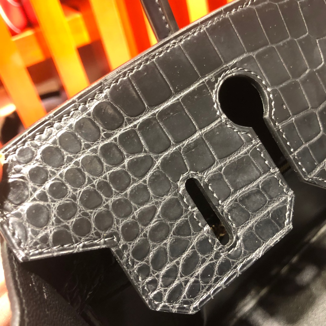 爱马仕包包官网 Hermes Birkin30CM 89黑色雾面湾鳄鱼皮铂金包 金扣