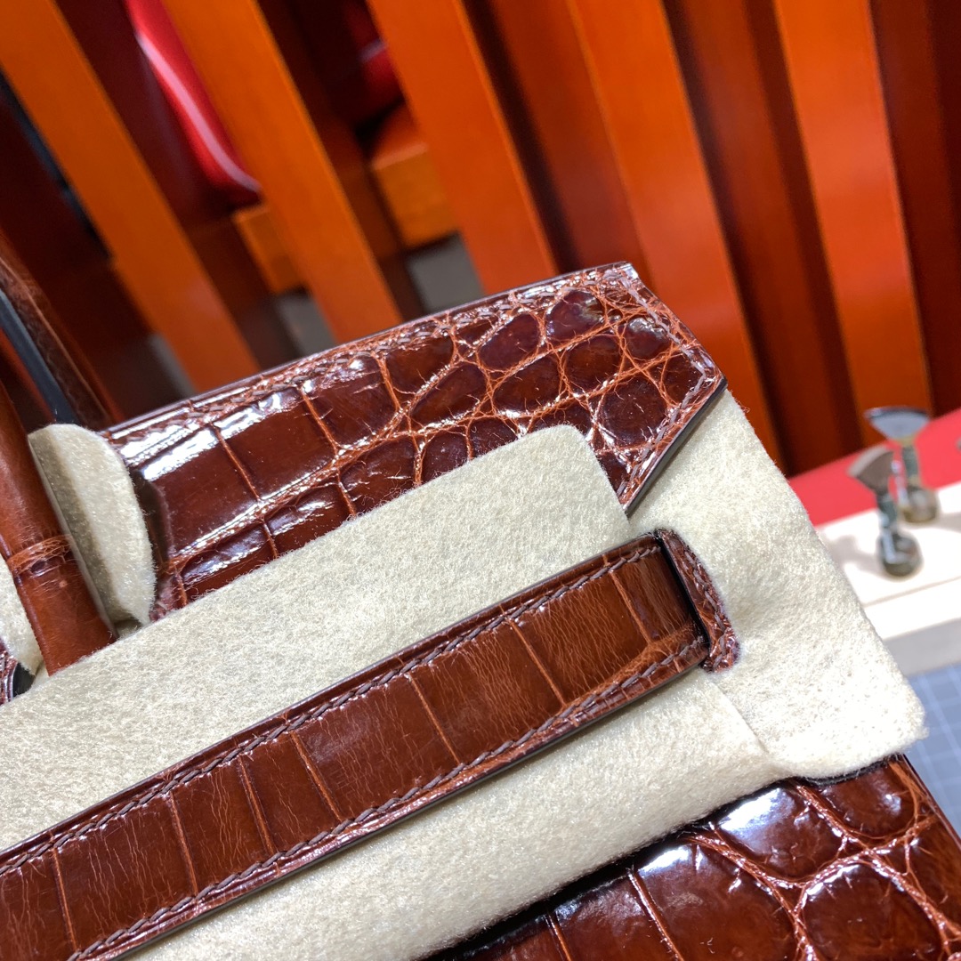 爱马仕铂金包定制 Hermes亮面尼罗鳄鱼皮Birkin女包30CM 31蜜糖棕 银扣