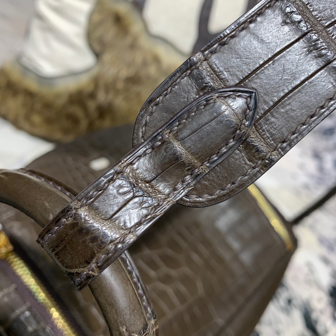 Hermes Lindy30CM 爱马仕深啡色雾面鳄鱼皮琳迪包单肩包 金扣