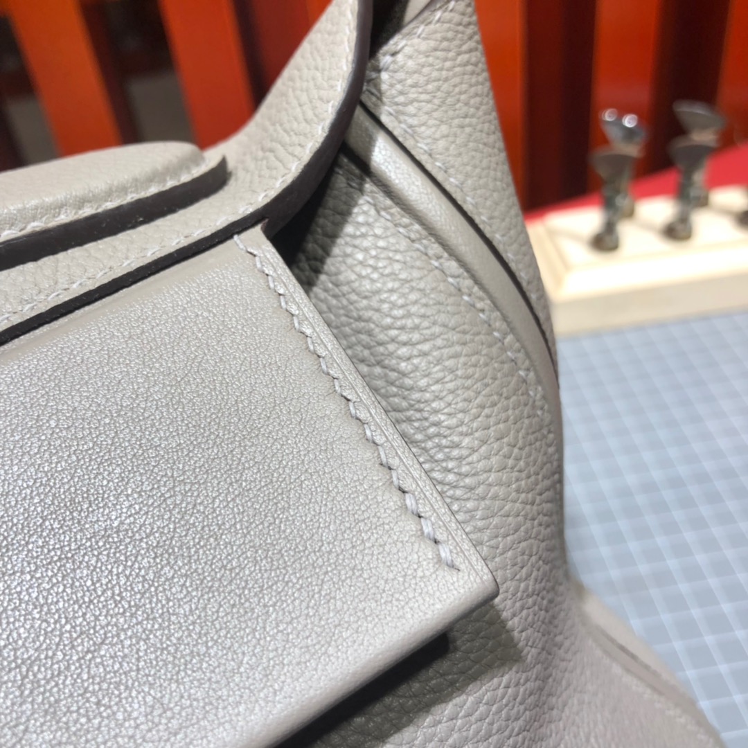 爱马仕包包价格 Hermes Kelly24-24 浅灰色进口Taurillon maurice皮凯莉包新款29CM 银扣