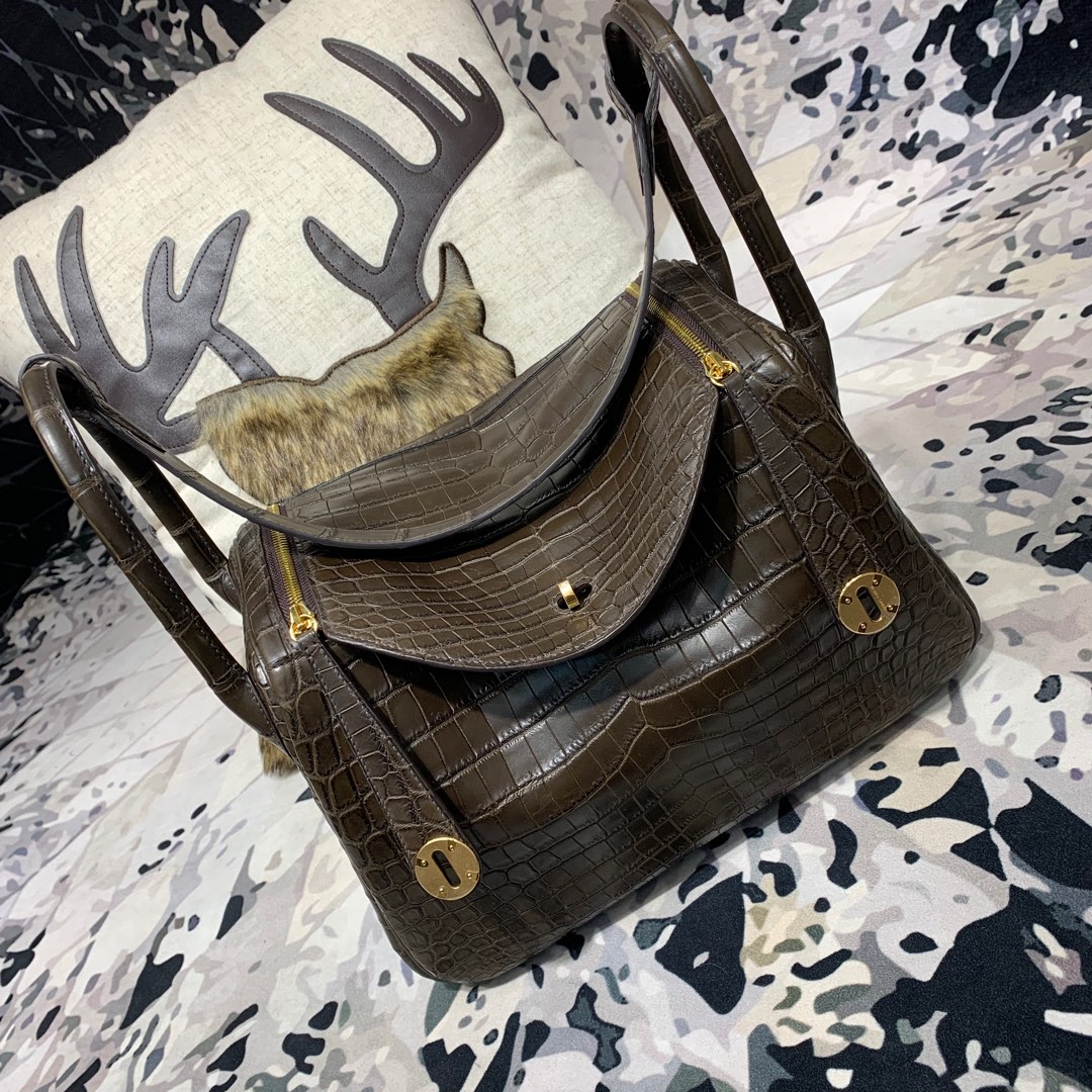 Hermes Lindy30CM 爱马仕深啡色雾面鳄鱼皮琳迪包单肩包 金扣