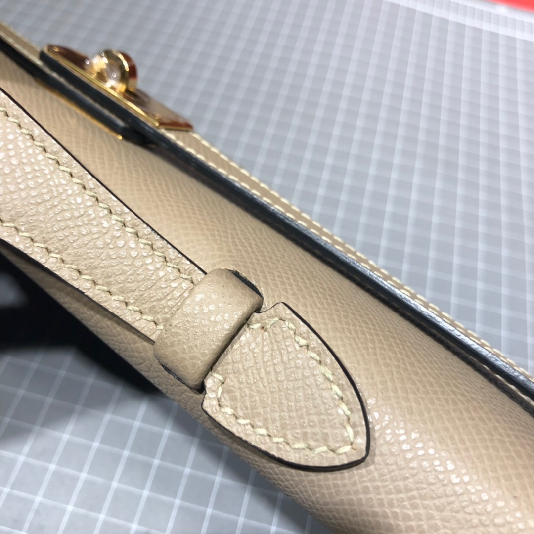 爱马仕经典手包 Hermes Kelly Cut 浅灰色进口掌纹牛皮晚宴包 金扣
