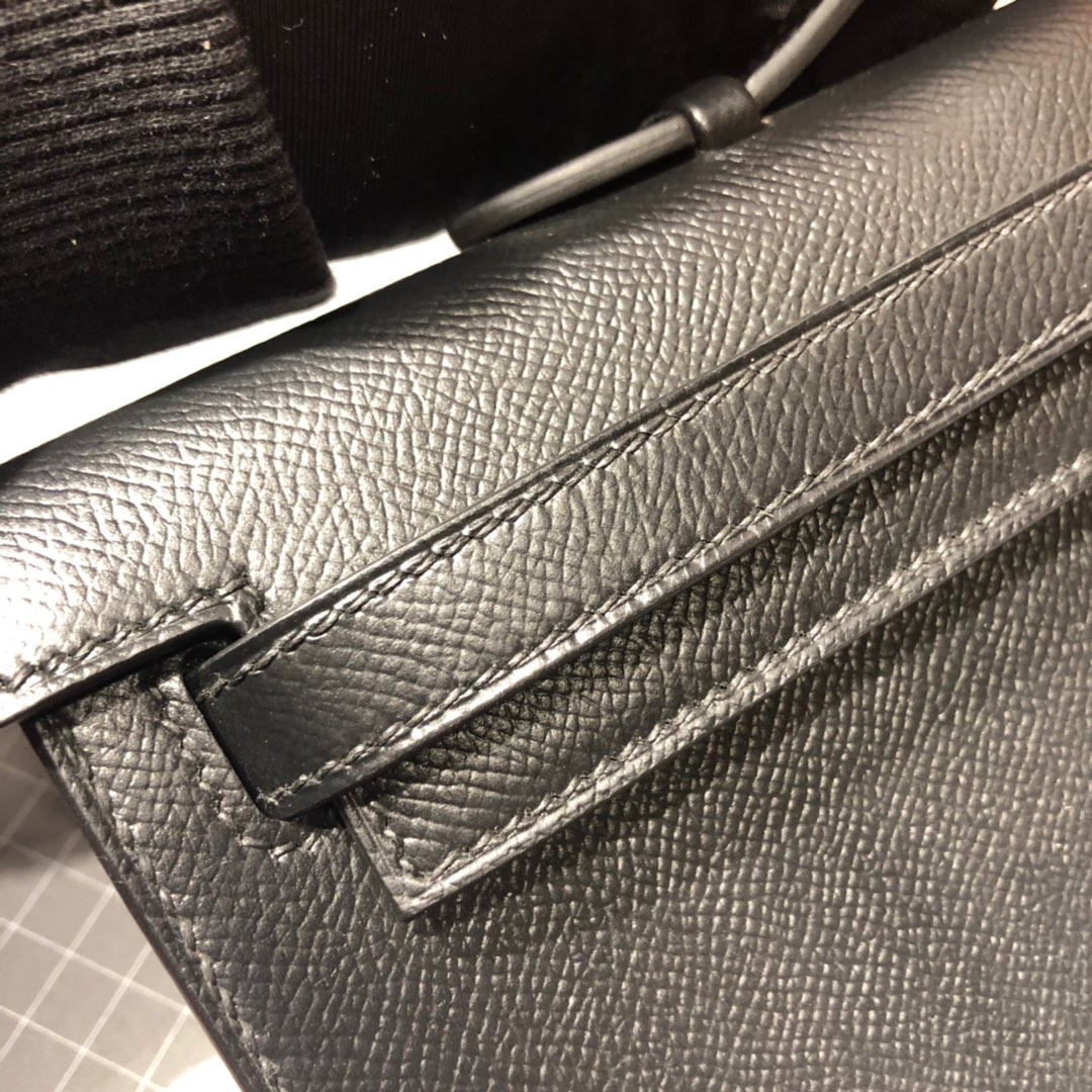 爱马仕包包官网 Hermes Kelly Cut 黑色顶级Epsom牛皮手拿包 银扣