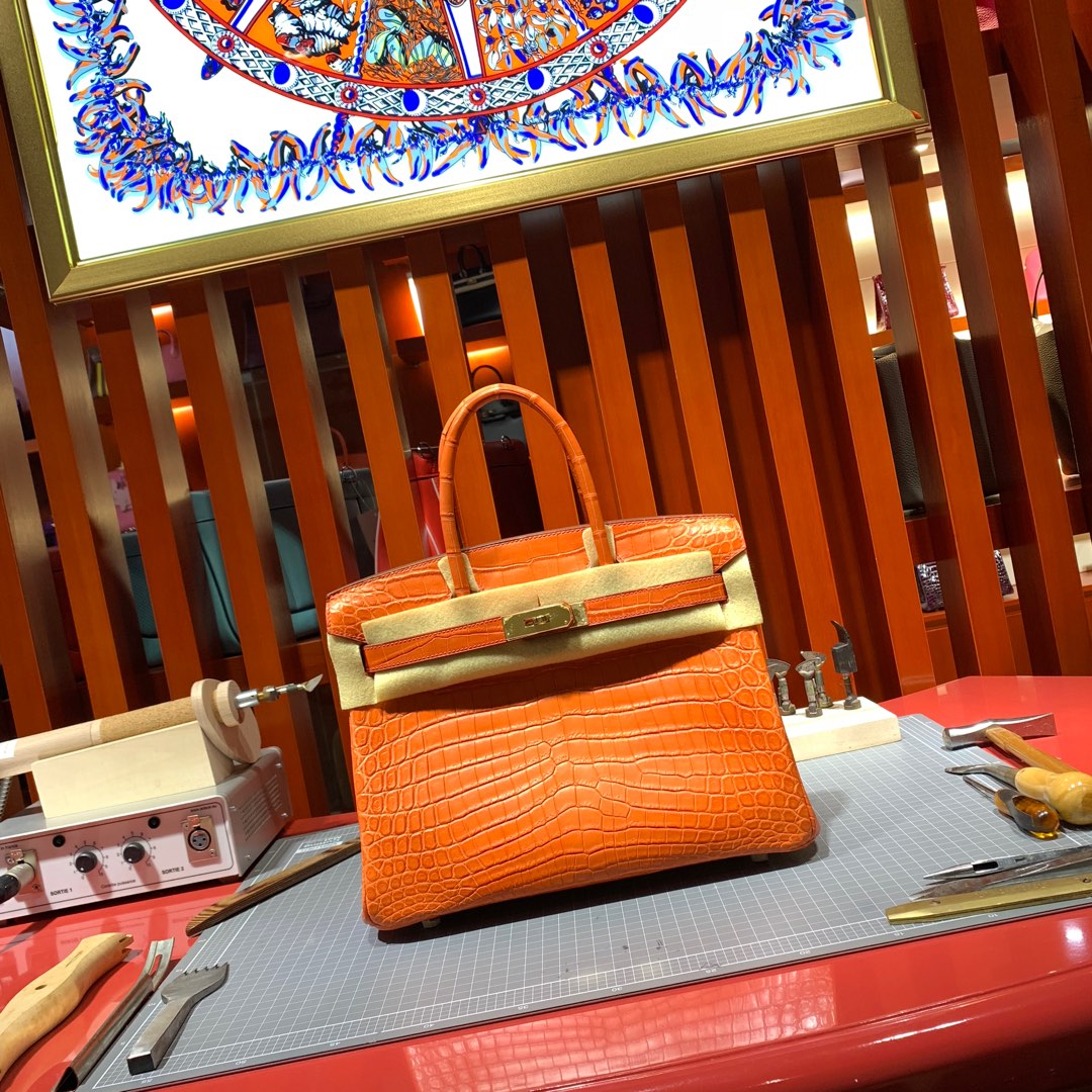 全手工缝制 Hermes爱马仕橙色雾面鳄鱼皮铂金包Birkin30CM 金扣