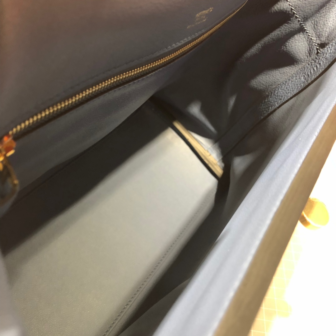 Hermes包包价格 爱马仕法国进口Togo牛皮Kelly24-24新款凯莉包 明蓝色 金扣