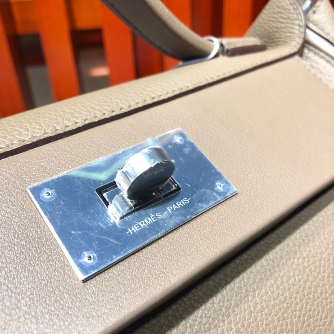 爱马仕包包官网 Hermes Kelly24-24 大象灰本线Togo小牛皮新款凯莉包29CM 金扣