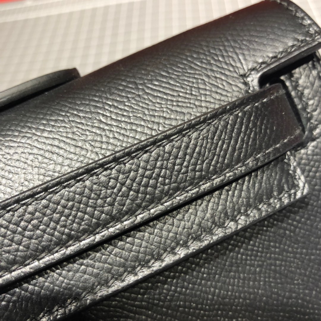 爱马仕包包官网 Hermes Kelly Cut 黑色顶级Epsom牛皮手拿包 银扣