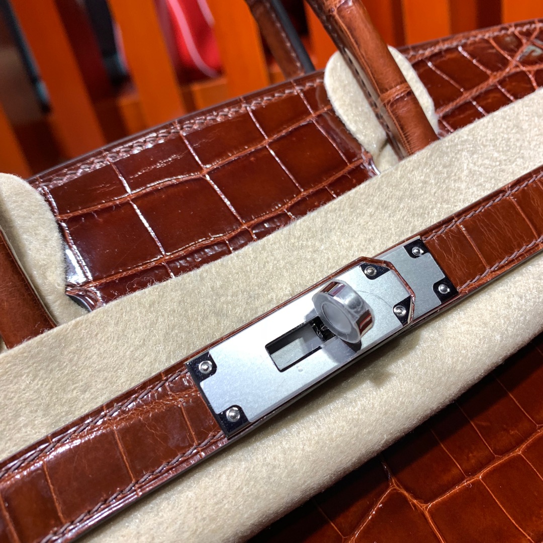 爱马仕铂金包定制 Hermes亮面尼罗鳄鱼皮Birkin女包30CM 31蜜糖棕 银扣