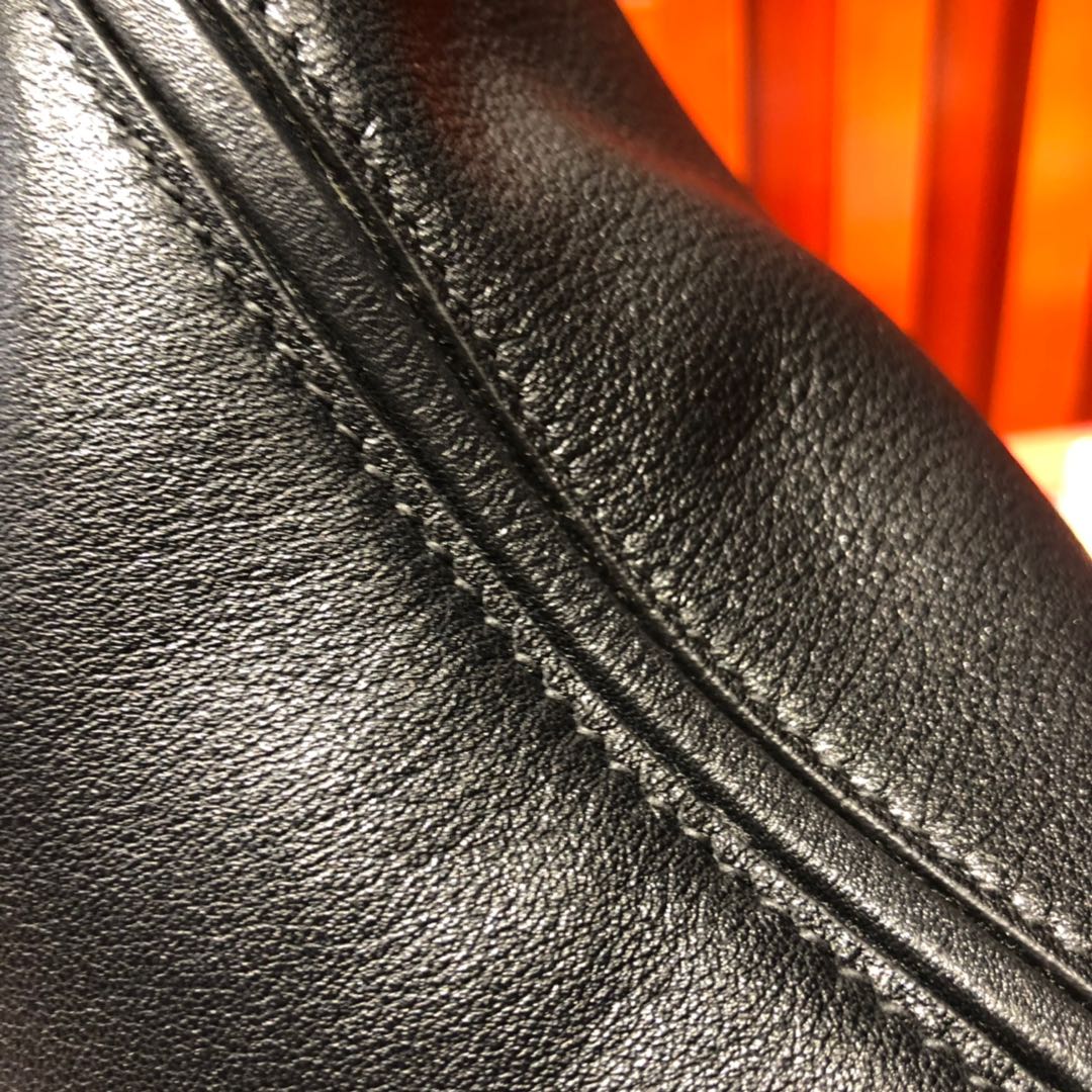 爱马仕新款凯莉包 Hermes 24-24Kelly29CM 黑色进口Swift牛皮手提包 金扣