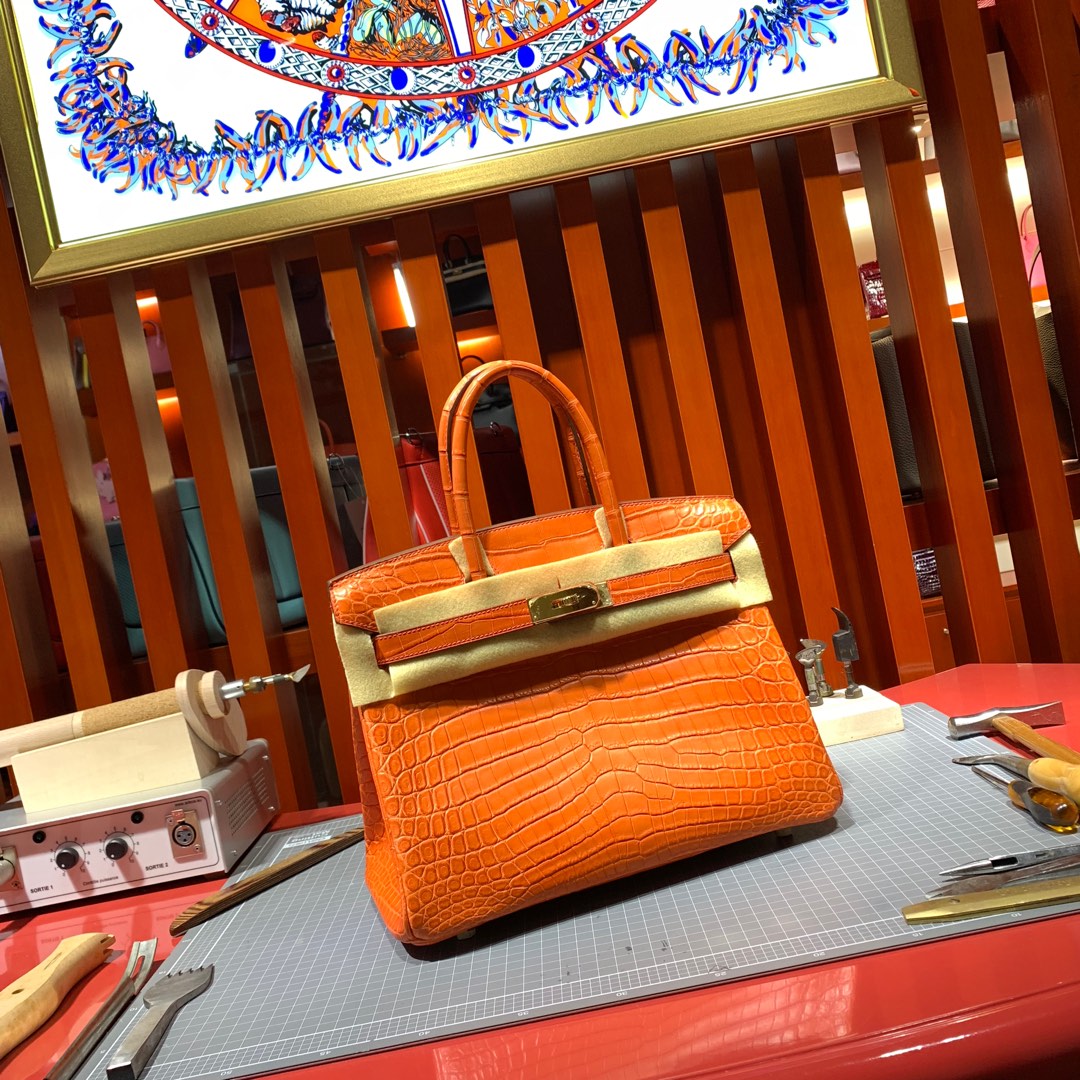全手工缝制 Hermes爱马仕橙色雾面鳄鱼皮铂金包Birkin30CM 金扣