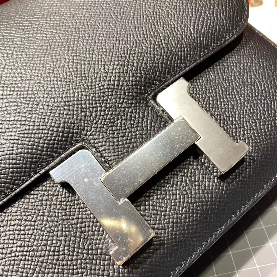 爱马仕空姐包尺寸 Hermes Constance19CM 89黑色掌纹牛皮康斯坦包 银扣