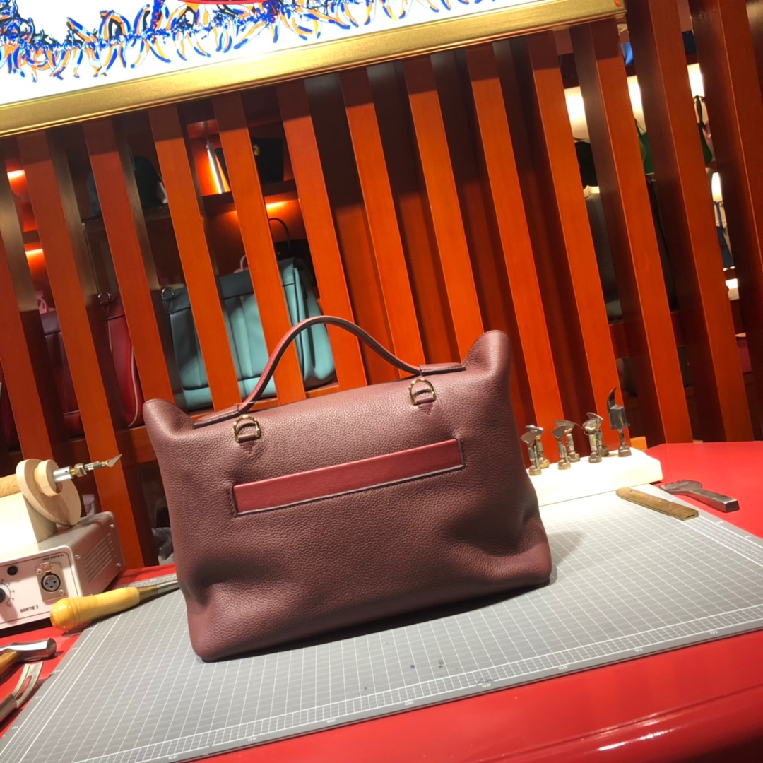 Hermes包包官网 爱马仕波尔多酒红法国Taurillon maurice皮24-24Kelly29CM 金扣