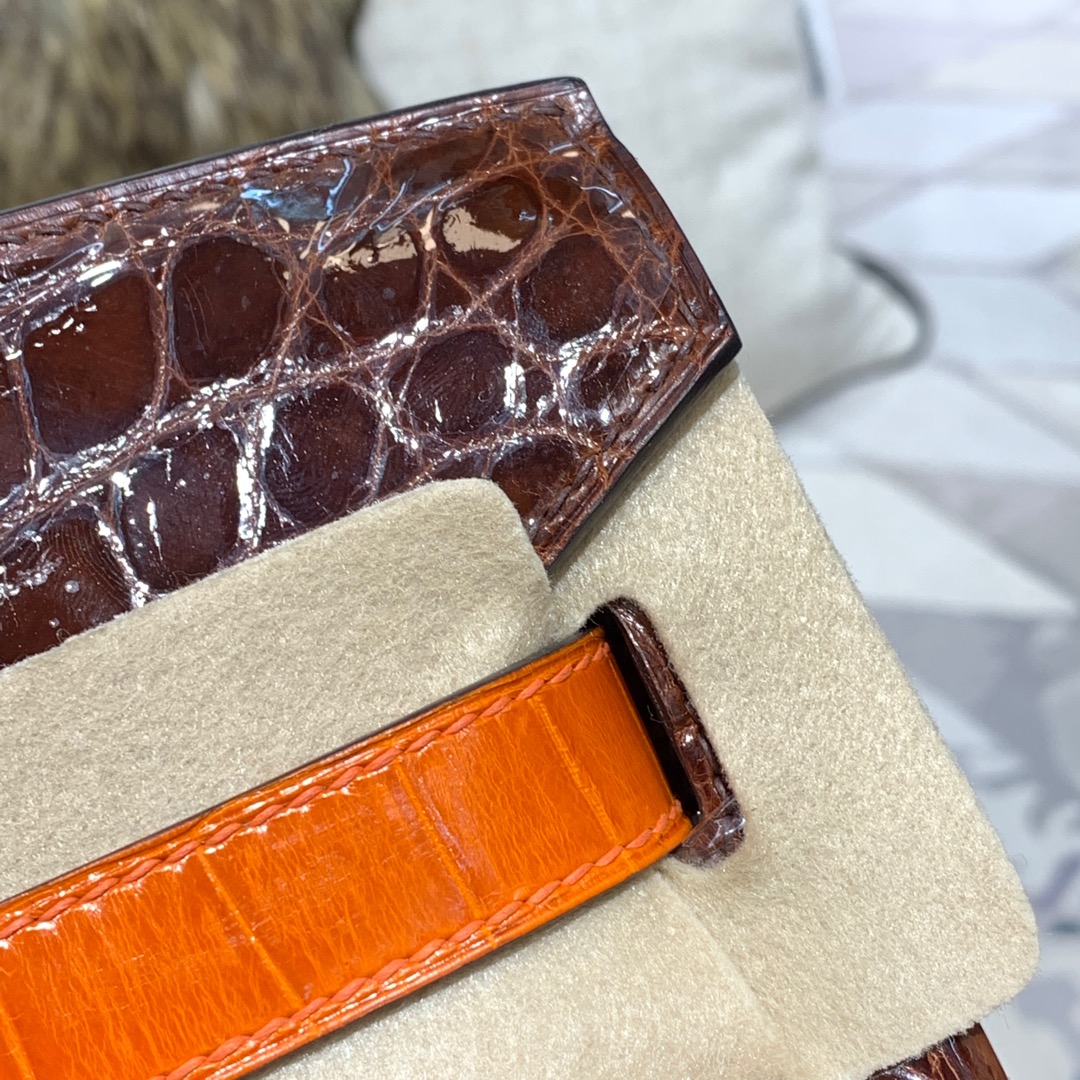 Hermes包包官网 爱马仕咖啡拼橙色亮光鳄鱼皮铂金包Birkin30CM 金扣