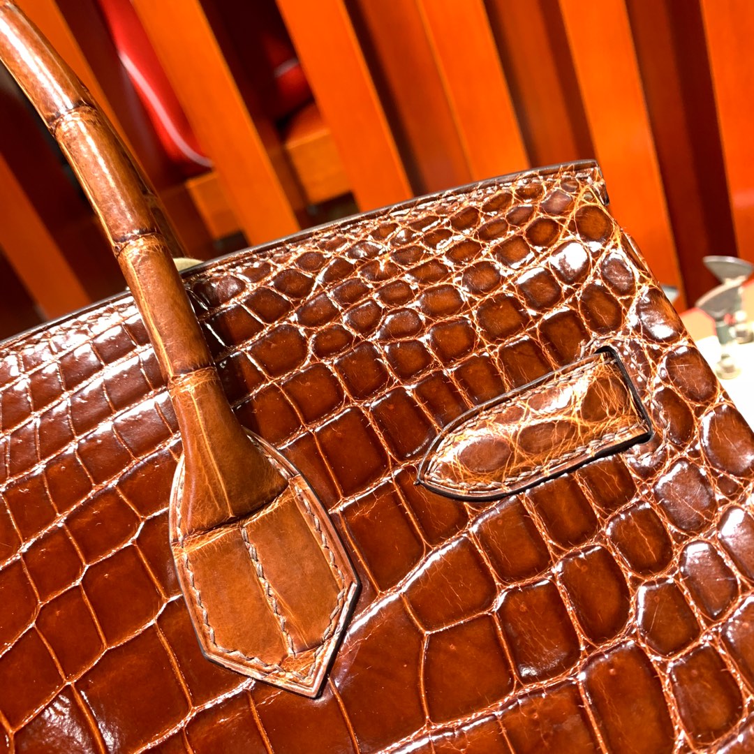 爱马仕铂金包定制 Hermes亮面尼罗鳄鱼皮Birkin女包30CM 31蜜糖棕 银扣