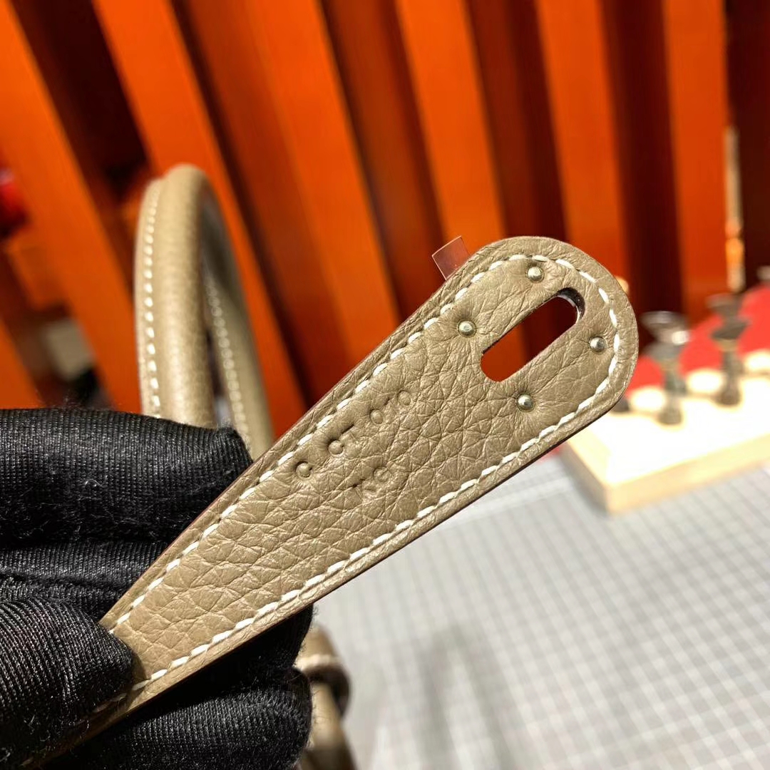 Hermes Lindy26CM 爱马仕18大象灰Clemence牛皮琳迪包 银扣