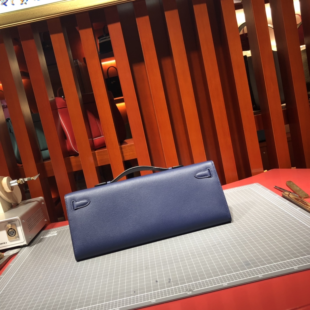 爱马仕Kelly Cut手包 Hermes进口掌纹牛皮女款晚宴包 宝石蓝 金扣