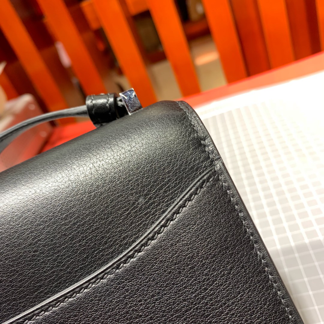 爱马仕女包价格 Hermes Constance2002 黑色Evecolour牛皮斜挎包20CM