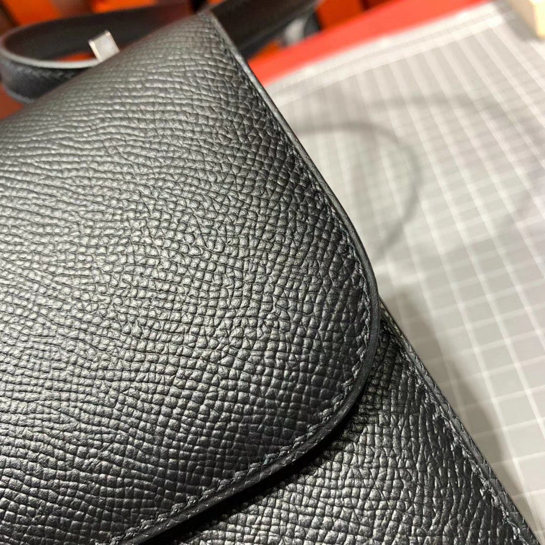 爱马仕空姐包尺寸 Hermes Constance19CM 89黑色掌纹牛皮康斯坦包 银扣