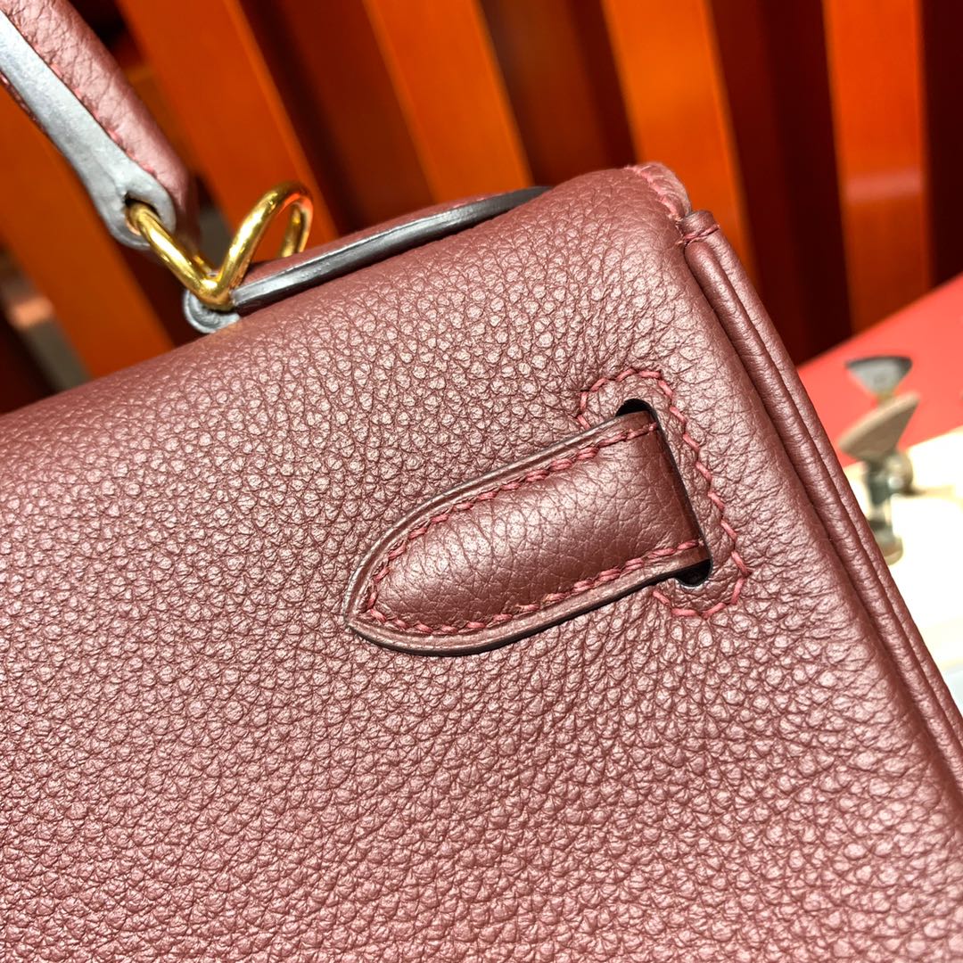 纯手工缝制 Hermes爱马仕顶级Togo荔枝纹牛皮凯莉包Kelly28CM 57酒红色 金扣