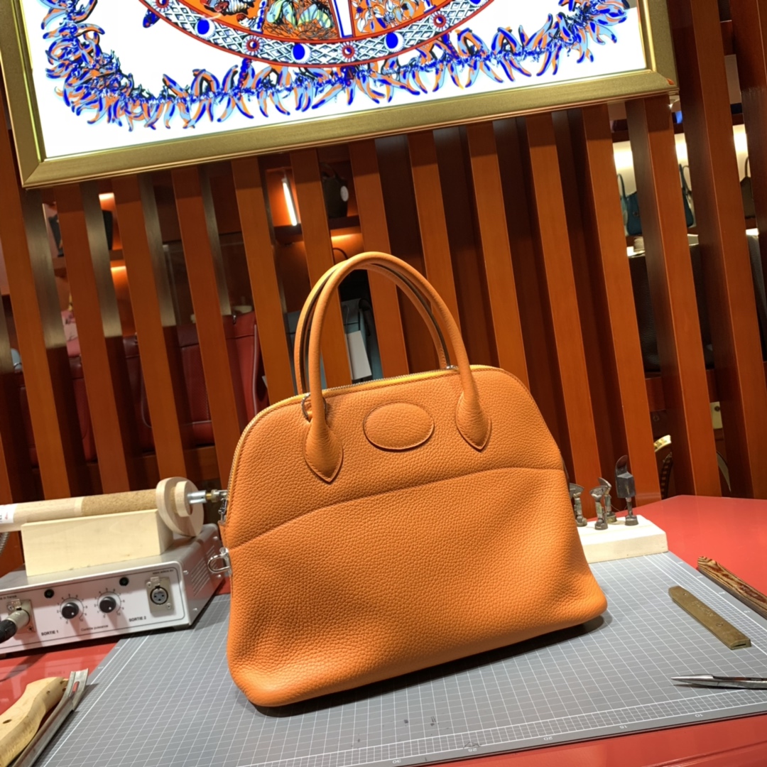 爱马仕女包价格 Hermes Bolide31CM 橙色进口荔枝纹牛皮保龄球包 银扣
