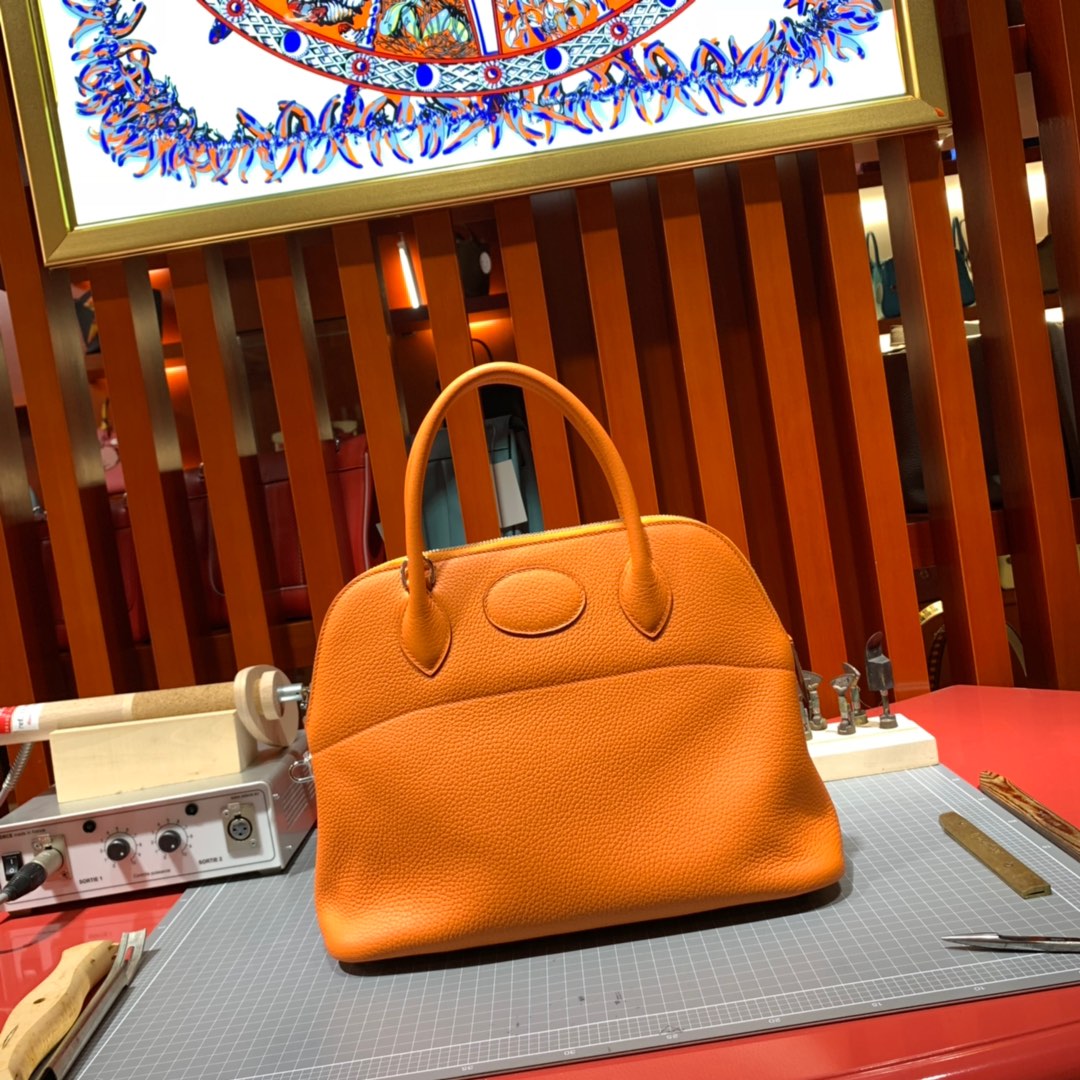 爱马仕女包价格 Hermes Bolide31CM 橙色进口荔枝纹牛皮保龄球包 银扣