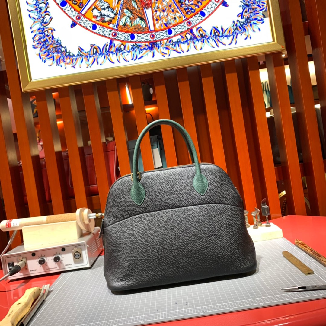 爱马仕拼色女包 Hermes Bolide31CM 黑色拼英国绿荔枝纹牛皮保龄球包